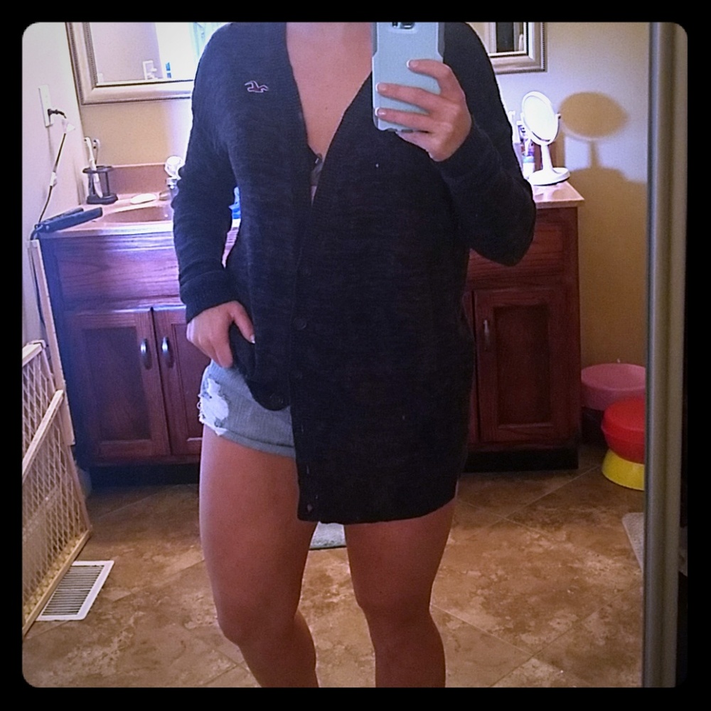Hollister sweater